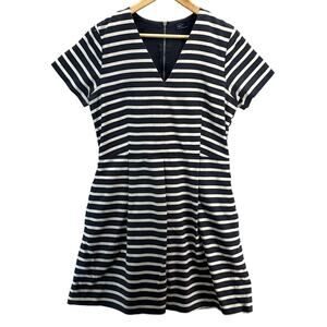 Gap Pleated A-Line Navy White Striped V Neck Dress With Pockets Women 12